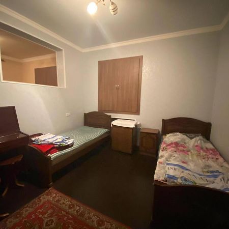 Hero Hostel เยเรวาน ภายนอก รูปภาพ
