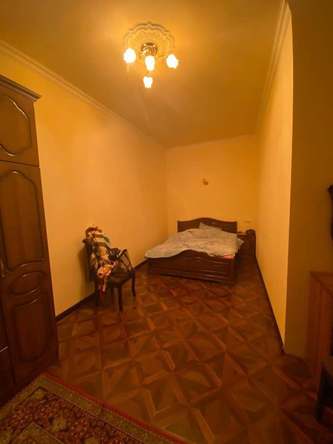 Hero Hostel เยเรวาน ภายนอก รูปภาพ