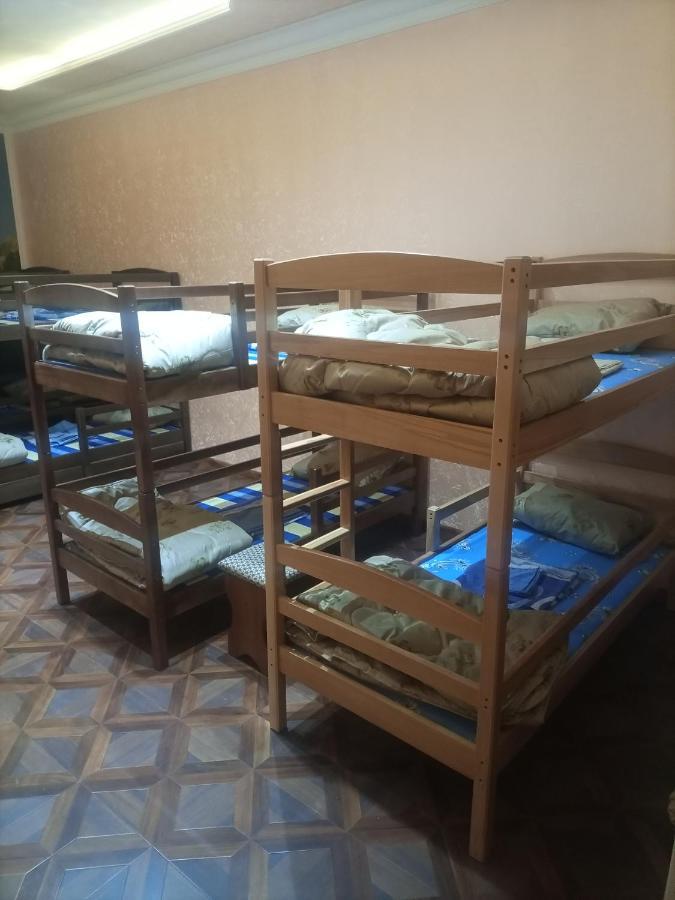 Hero Hostel เยเรวาน ภายนอก รูปภาพ