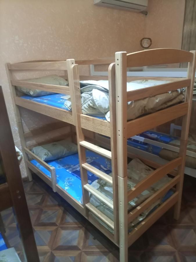 Hero Hostel เยเรวาน ภายนอก รูปภาพ